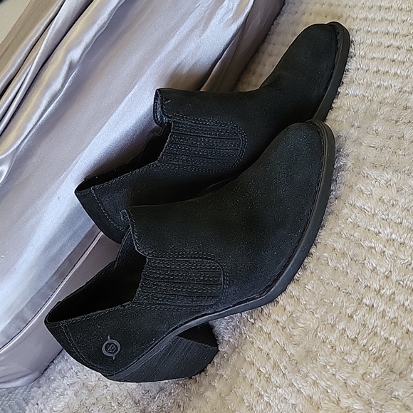 BORN HEALED BOOTIES - Picture 1 of 4